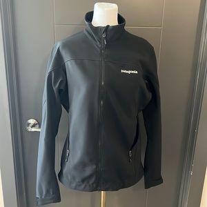 Black Patagonia jacket, size M